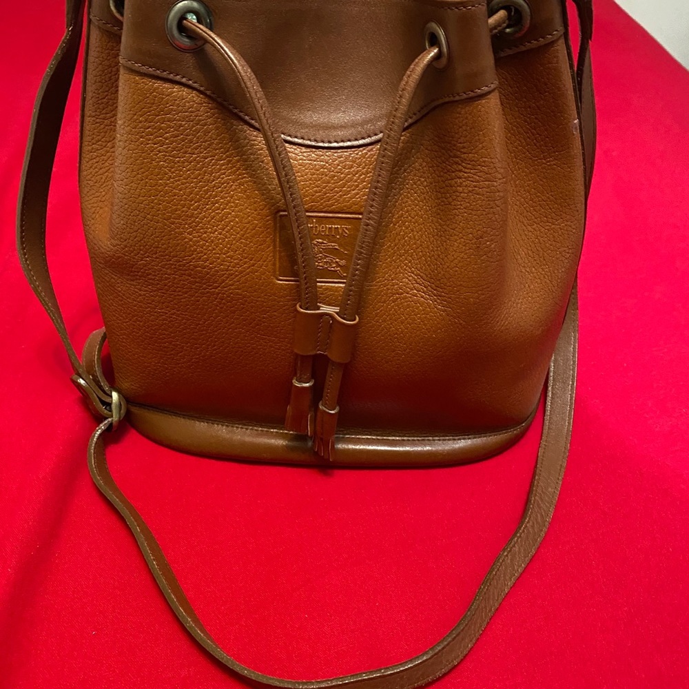 Vintage Burberry leather bucket bag